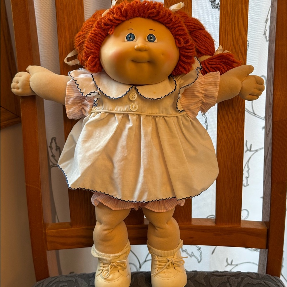 Vintage Cabbage Patch Doll with Clothes - Picture 3 of 11